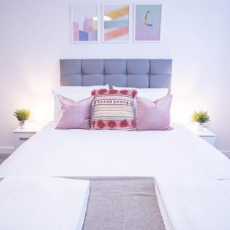 Luxury Apartments Available Next To Train Station - The Wallgate Apartments Wigan - Free Parking Exterior photo