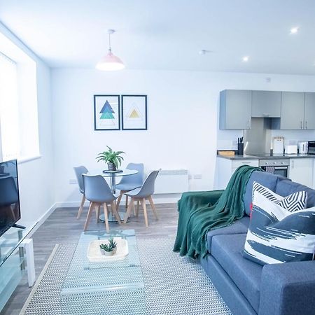 Luxury Apartments Available Next To Train Station - The Wallgate Apartments Wigan - Free Parking Exterior photo
