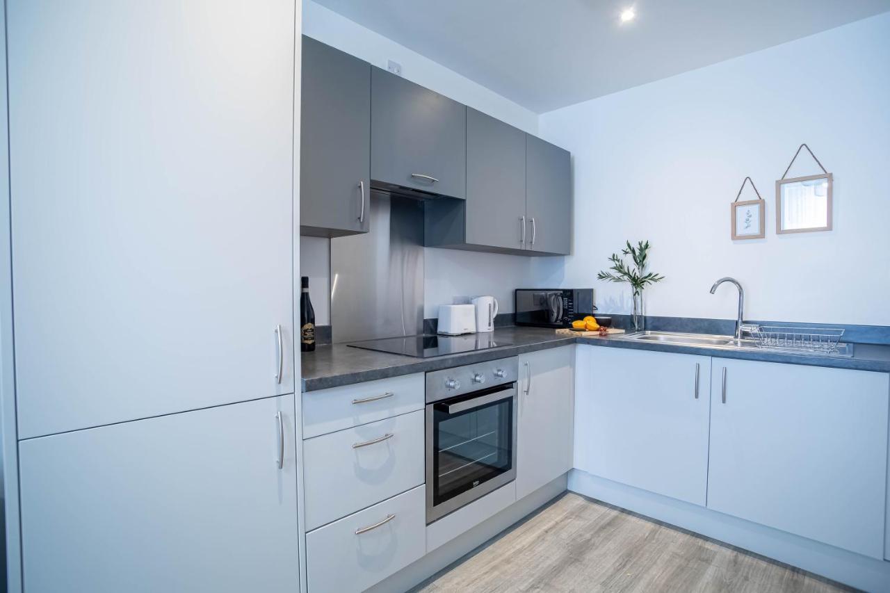 Luxury Apartments Available Next To Train Station - The Wallgate Apartments Wigan - Free Parking Exterior photo