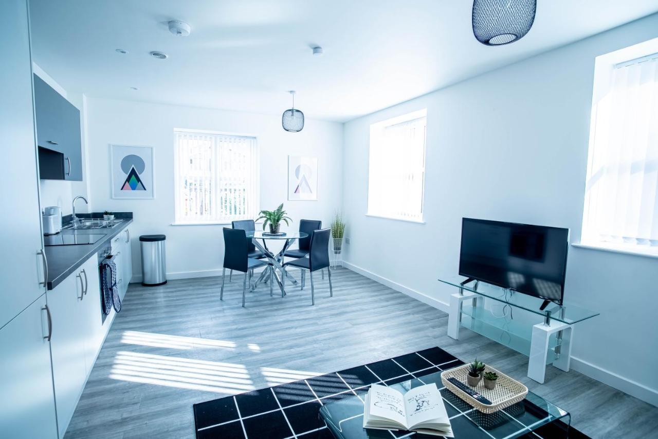 Luxury Apartments Available Next To Train Station - The Wallgate Apartments Wigan - Free Parking Exterior photo