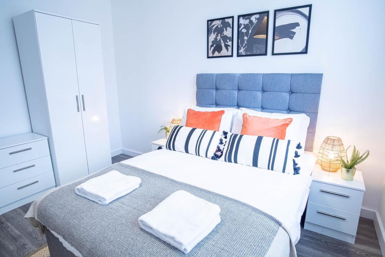 Luxury Apartments Available Next To Train Station - The Wallgate Apartments Wigan - Free Parking Exterior photo