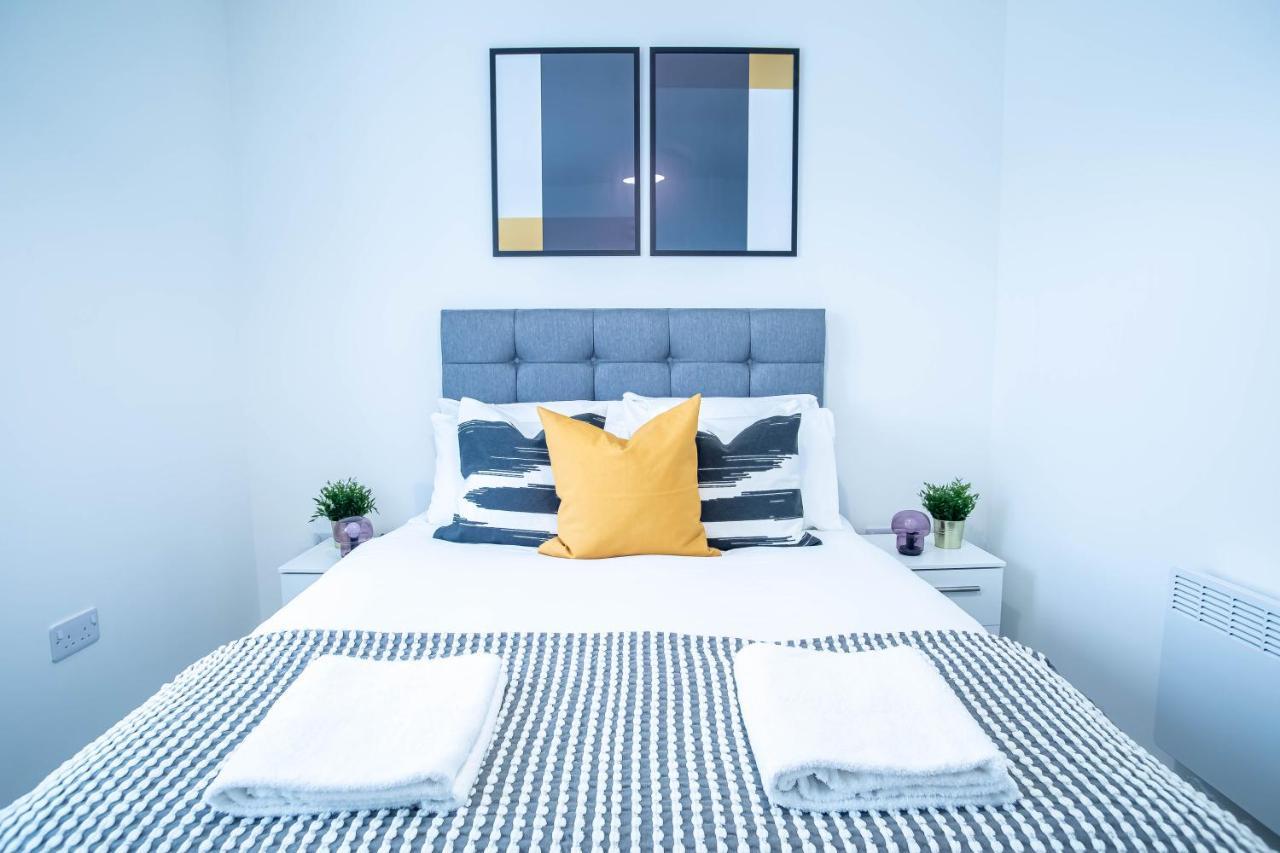 Luxury Apartments Available Next To Train Station - The Wallgate Apartments Wigan - Free Parking Exterior photo