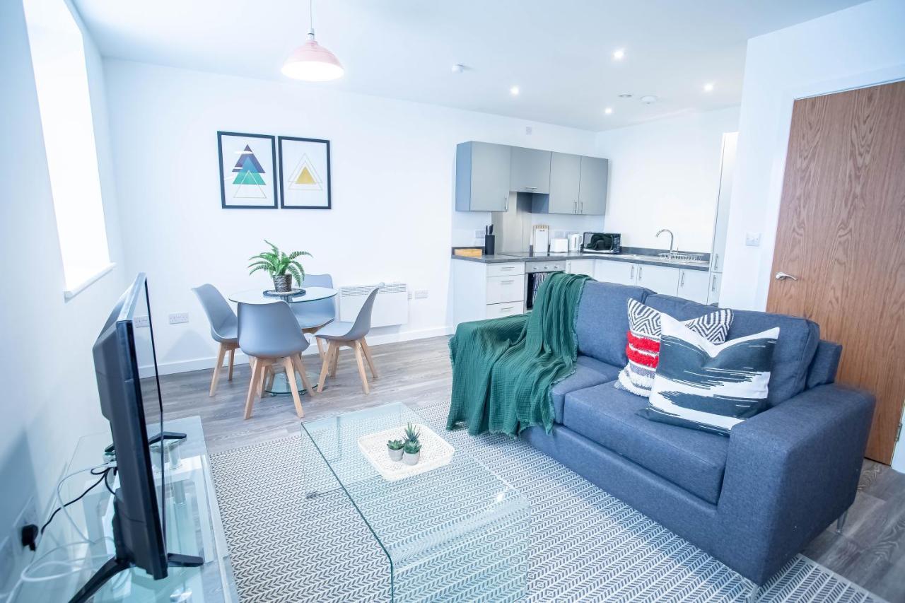 Luxury Apartments Available Next To Train Station - The Wallgate Apartments Wigan - Free Parking Exterior photo