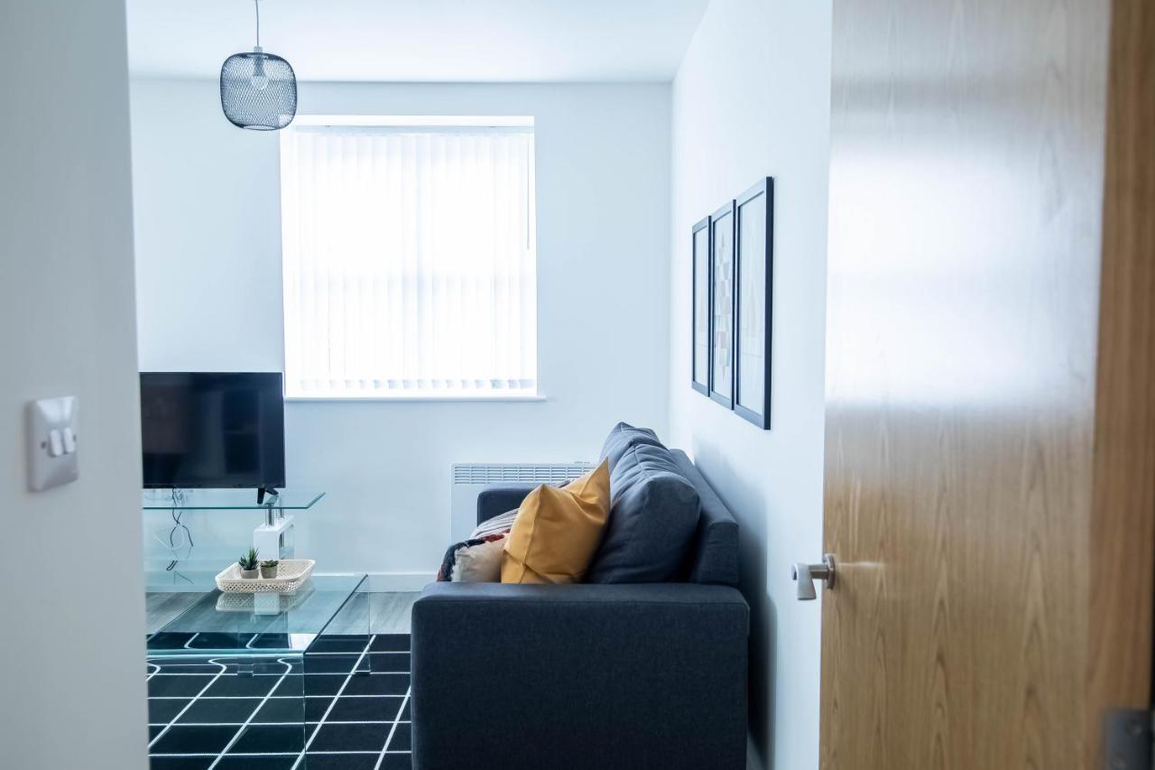 Luxury Apartments Available Next To Train Station - The Wallgate Apartments Wigan - Free Parking Exterior photo