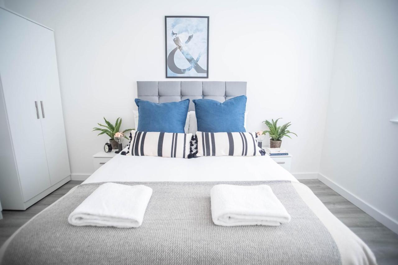 Luxury Apartments Available Next To Train Station - The Wallgate Apartments Wigan - Free Parking Exterior photo
