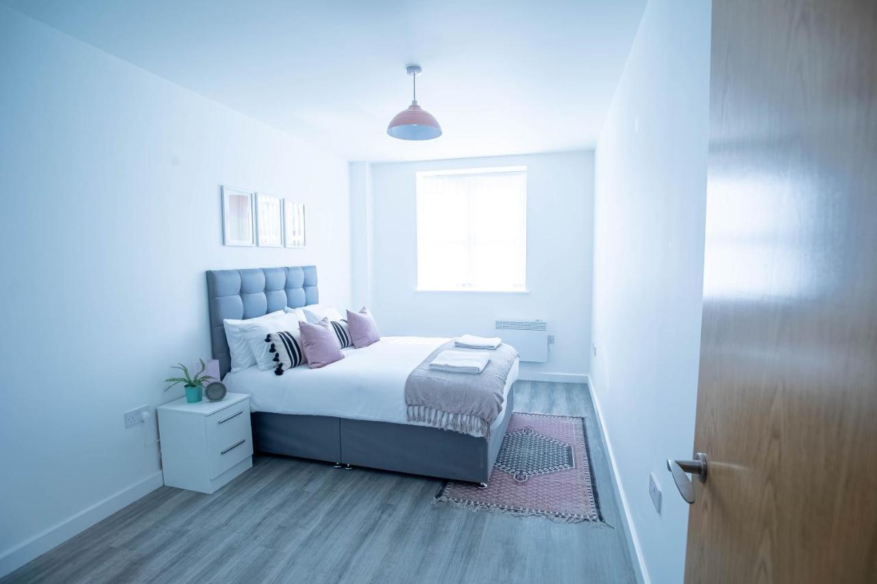 Luxury Apartments Available Next To Train Station - The Wallgate Apartments Wigan - Free Parking Exterior photo