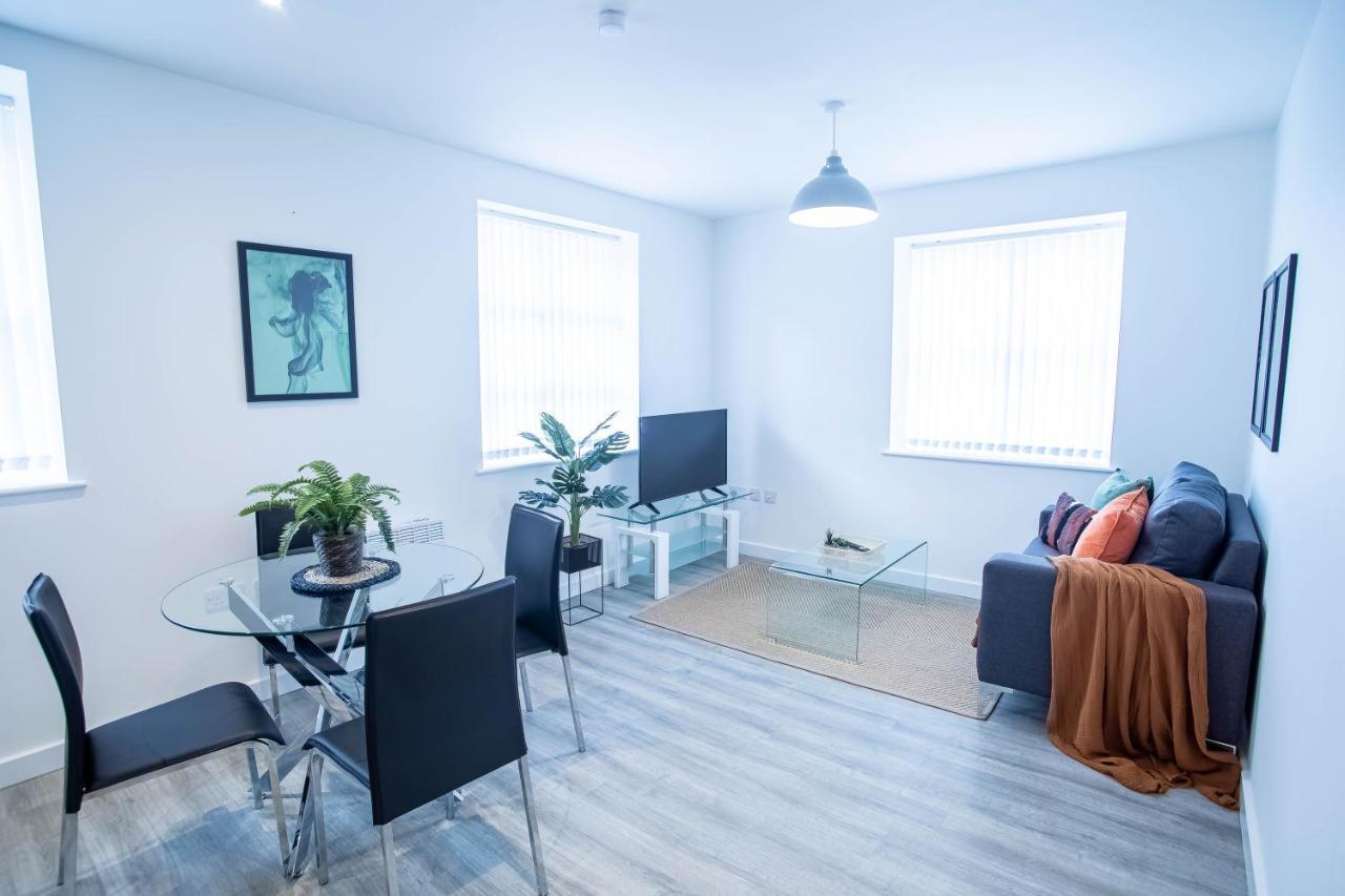 Luxury Apartments Available Next To Train Station - The Wallgate Apartments Wigan - Free Parking Exterior photo
