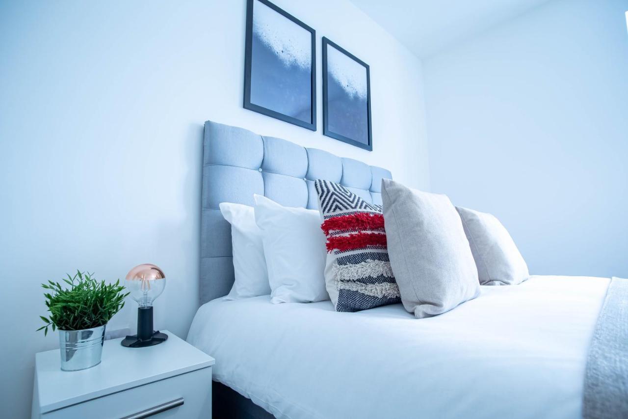 Luxury Apartments Available Next To Train Station - The Wallgate Apartments Wigan - Free Parking Exterior photo