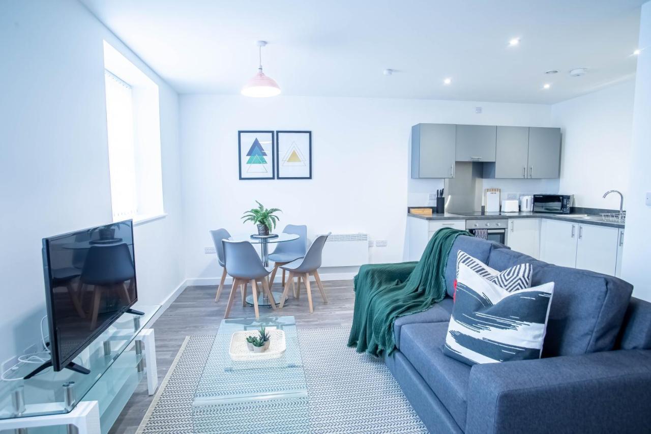 Luxury Apartments Available Next To Train Station - The Wallgate Apartments Wigan - Free Parking Exterior photo