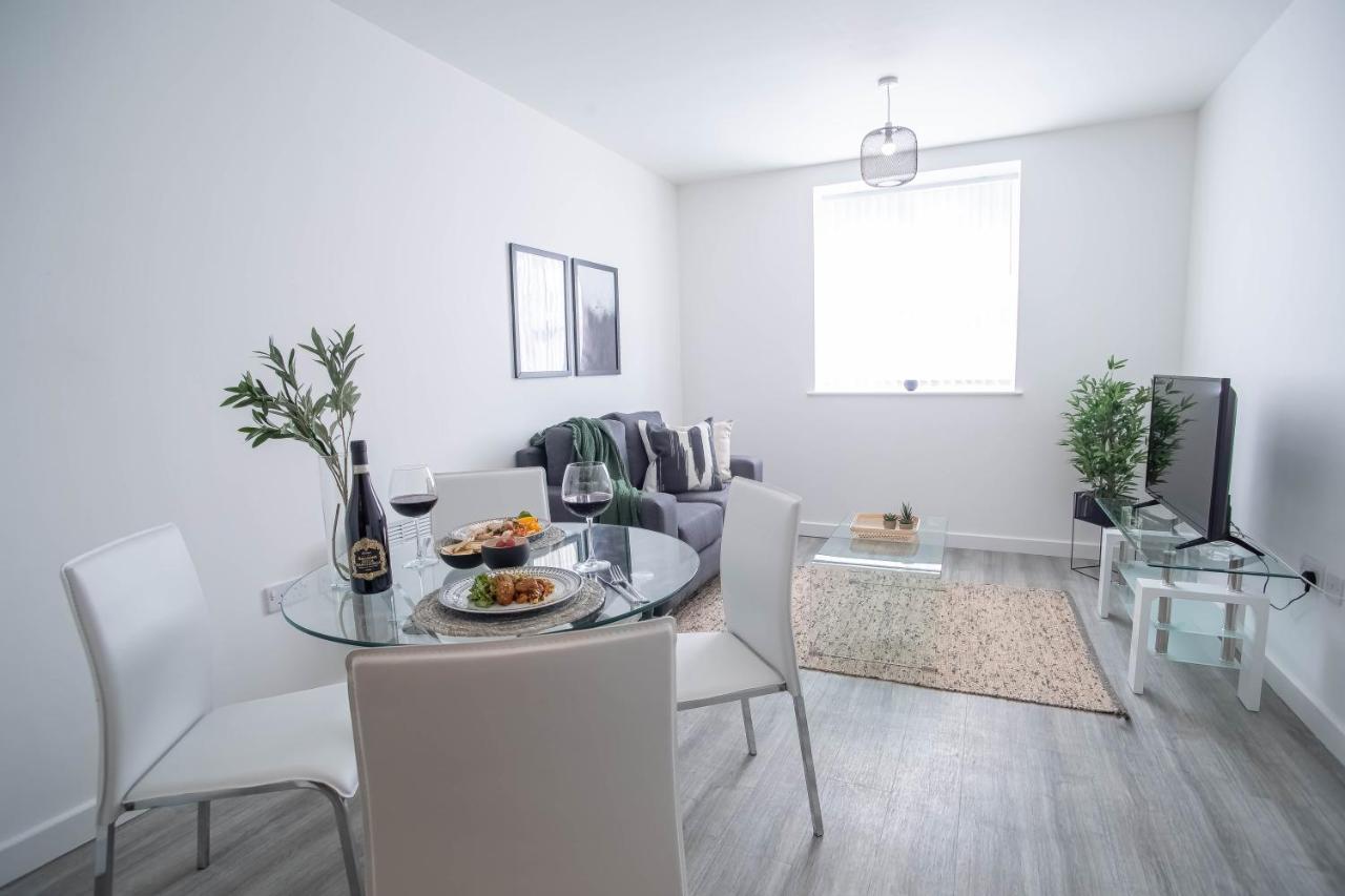 Luxury Apartments Available Next To Train Station - The Wallgate Apartments Wigan - Free Parking Exterior photo